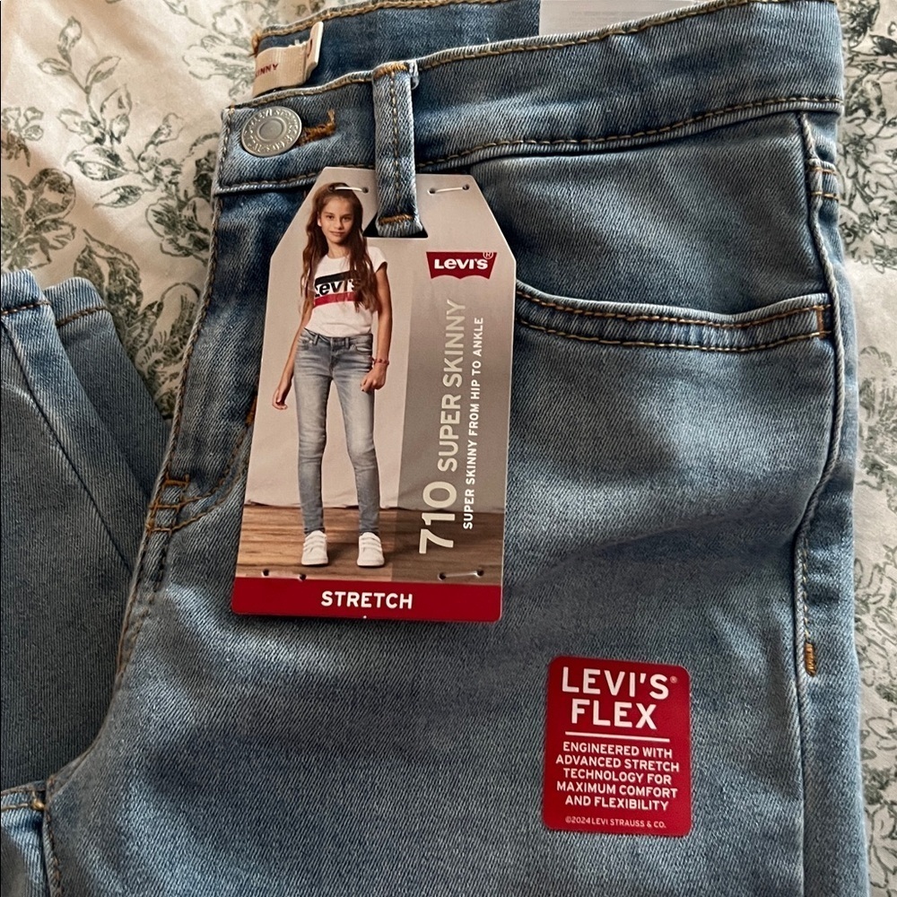 NWT Levi's Blue Denim Flex Jeans - Picture 5 of 8